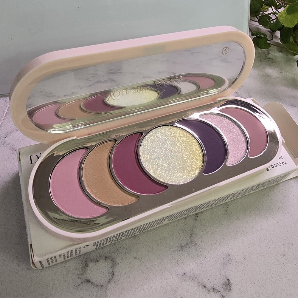 Rare Beauty Discovery Eyeshadow Palette Came To Play